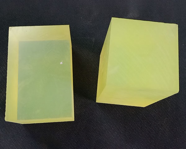 Usinage de panneaux de polyuréthane antistatiques