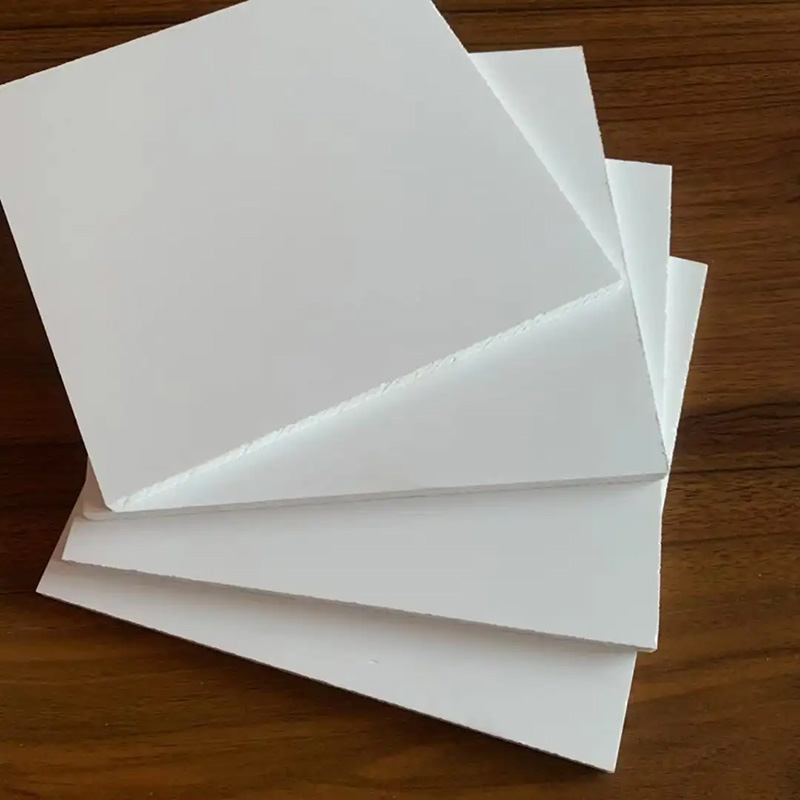 Bandes usinées en polyéthylène