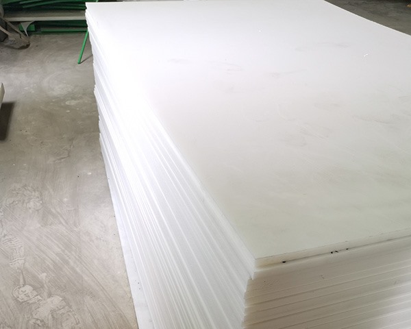 Plancher de glace synthétique