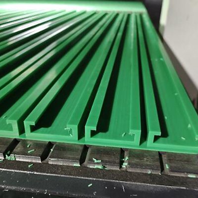 Guides de chaîne à rouleaux pour convoyeur UHMWPE