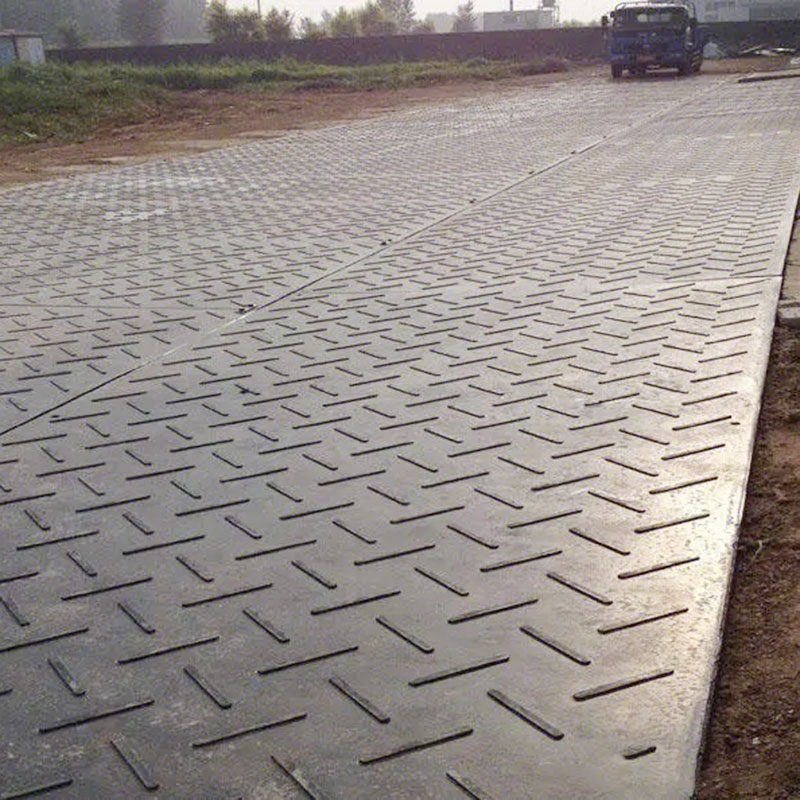 Matériau composite PE couvre-sol résistant de route temporaire pour les chantiers de construction et les plates-formes PE Composite Material Temporary Road Heavy Duty Ground Cover for Construction Sites and Platforms